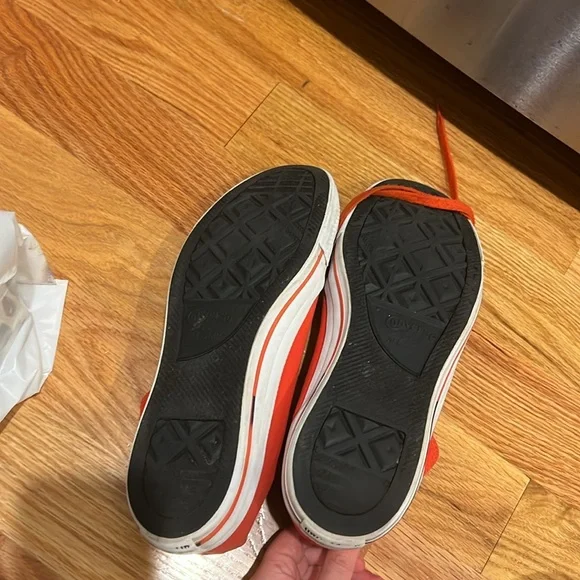 Converse Tomato Red Canvas High Top men’s 11 women’s 13 - Picture 5 of 5